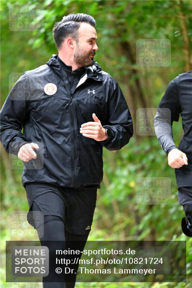 11.10.2026 - Bramfelder Halbmarathon 2026 Dr. Thomas Lammeyer http://msf.ph/oto/10821724 11.10.2026 10:29:23 Laufen 1910 meine-sportfotos.de
