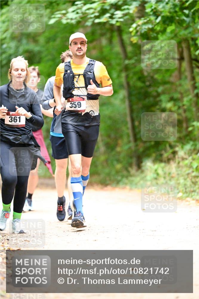 11.10.2026 - Bramfelder Halbmarathon 2026 Dr. Thomas Lammeyer http://msf.ph/oto/10821742 11.10.2026 10:29:32 Laufen 361, 359 meine-sportfotos.de