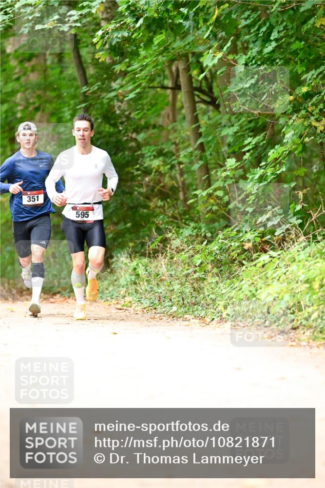 11.10.2026 - Bramfelder Halbmarathon 2026 Dr. Thomas Lammeyer http://msf.ph/oto/10821871 11.10.2026 10:30:22 Laufen 351, 595 meine-sportfotos.de