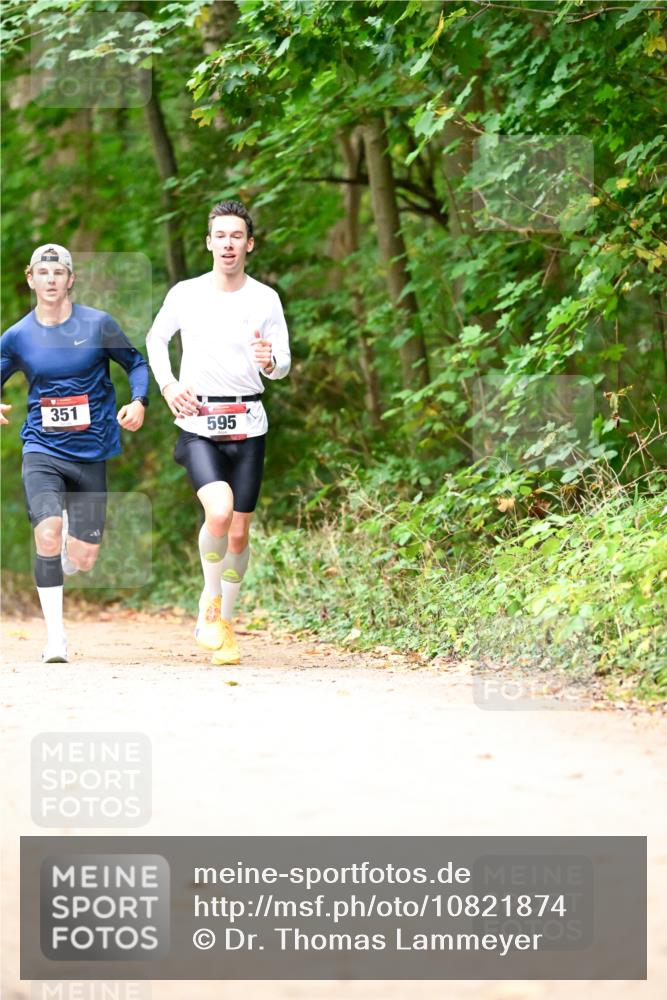 11.10.2026 - Bramfelder Halbmarathon 2026 Dr. Thomas Lammeyer http://msf.ph/oto/10821874 11.10.2026 10:30:22 Laufen 351, 595 meine-sportfotos.de