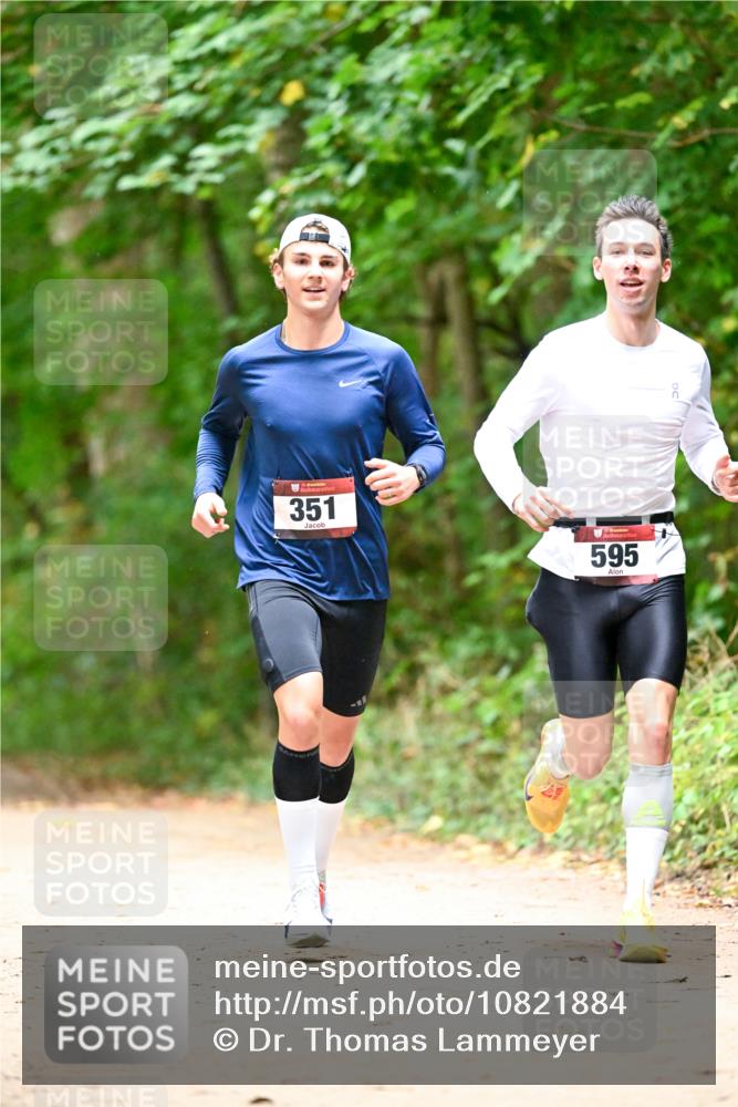 11.10.2026 - Bramfelder Halbmarathon 2026 Dr. Thomas Lammeyer http://msf.ph/oto/10821884 11.10.2026 10:30:24 Laufen 351, 595 meine-sportfotos.de
