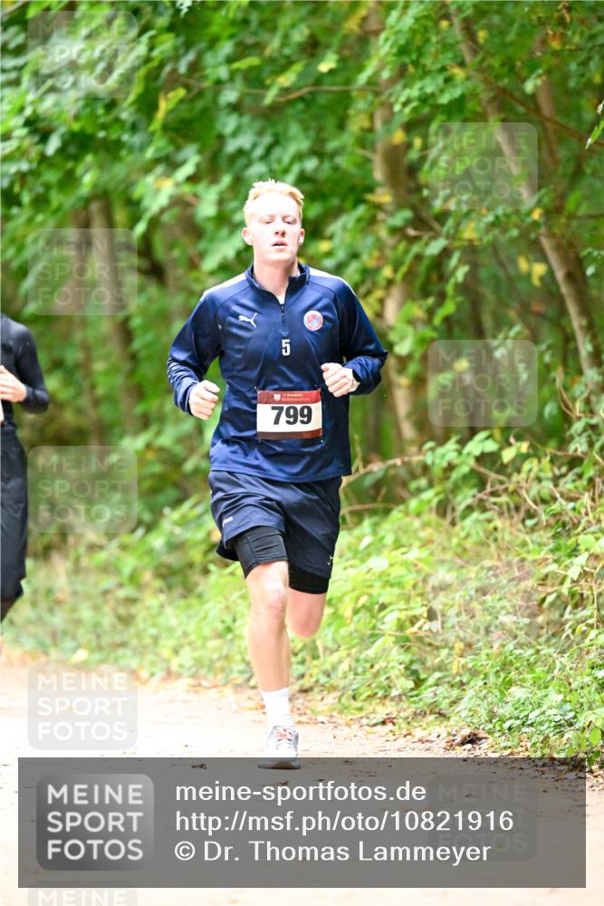 11.10.2026 - Bramfelder Halbmarathon 2026 Dr. Thomas Lammeyer http://msf.ph/oto/10821916 11.10.2026 10:30:44 Laufen 5, 799 meine-sportfotos.de