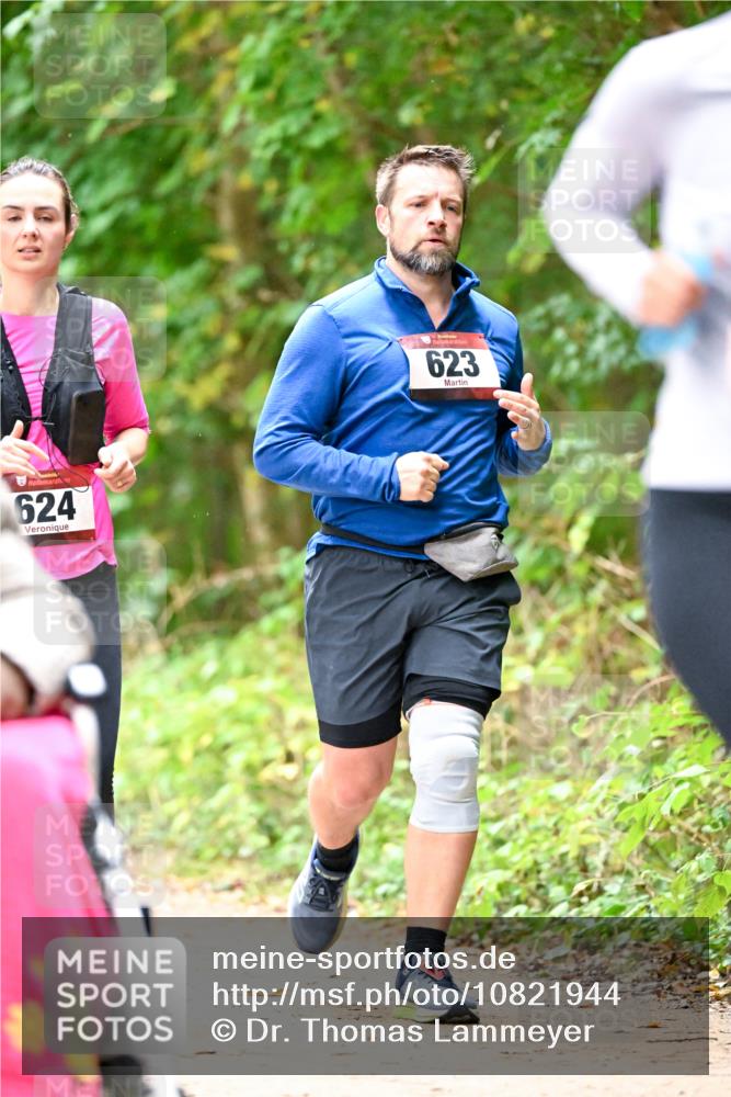 11.10.2026 - Bramfelder Halbmarathon 2026 Dr. Thomas Lammeyer http://msf.ph/oto/10821944 11.10.2026 10:30:49 Laufen 624, 623 meine-sportfotos.de