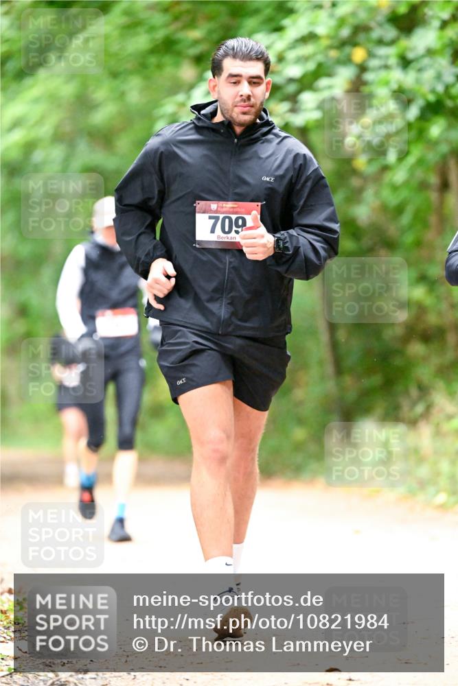 11.10.2026 - Bramfelder Halbmarathon 2026 Dr. Thomas Lammeyer http://msf.ph/oto/10821984 11.10.2026 10:31:02 Laufen 35, 709 meine-sportfotos.de