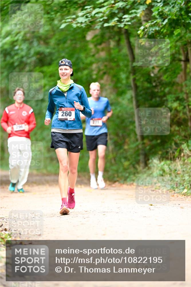 11.10.2026 - Bramfelder Halbmarathon 2026 Dr. Thomas Lammeyer http://msf.ph/oto/10822195 11.10.2026 10:33:17 Laufen 260, 271 meine-sportfotos.de