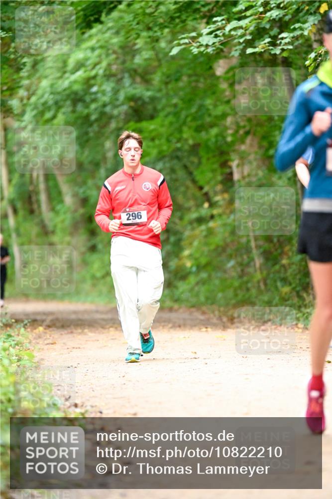 11.10.2026 - Bramfelder Halbmarathon 2026 Dr. Thomas Lammeyer http://msf.ph/oto/10822210 11.10.2026 10:33:20 Laufen 296 meine-sportfotos.de