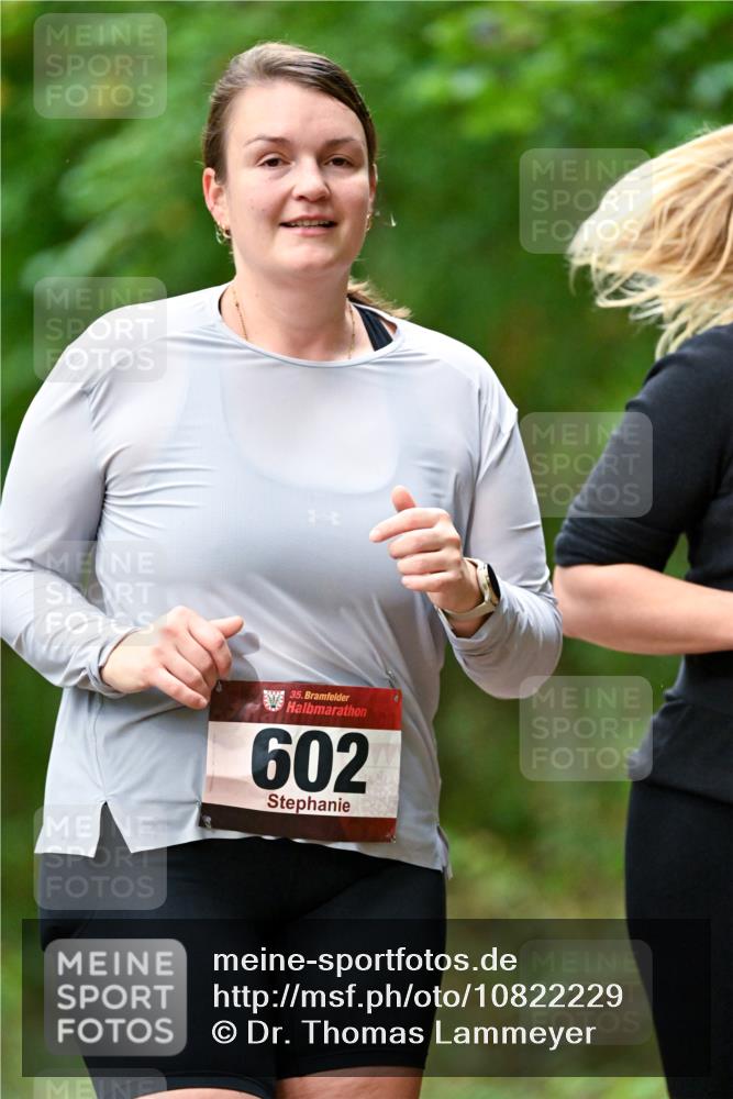 11.10.2026 - Bramfelder Halbmarathon 2026 Dr. Thomas Lammeyer http://msf.ph/oto/10822229 11.10.2026 10:33:41 Laufen 35, 602 meine-sportfotos.de