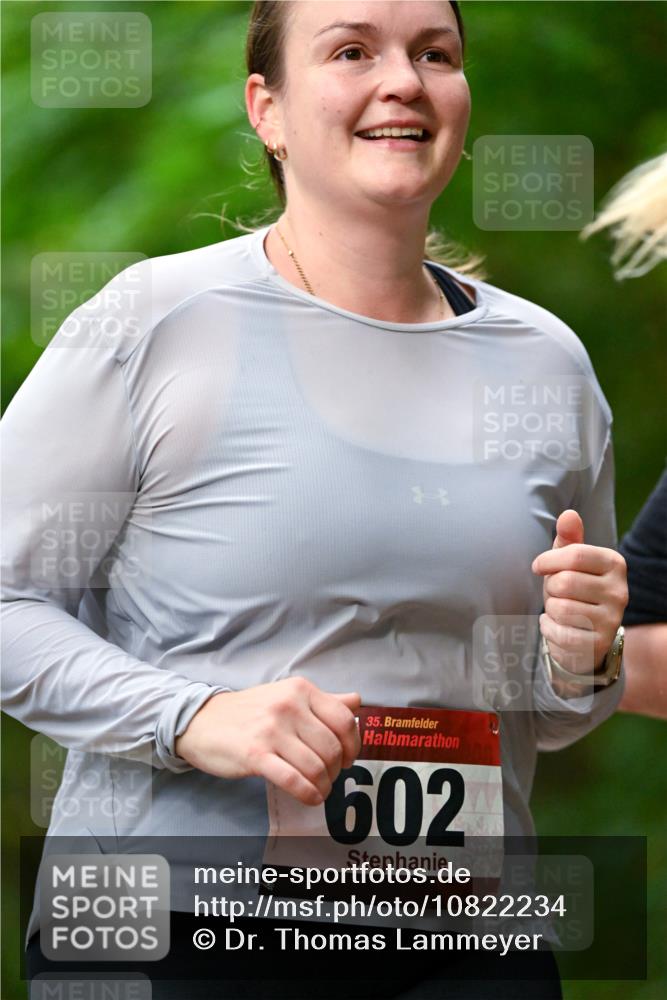 11.10.2026 - Bramfelder Halbmarathon 2026 Dr. Thomas Lammeyer http://msf.ph/oto/10822234 11.10.2026 10:33:41 Laufen 35, 602 meine-sportfotos.de