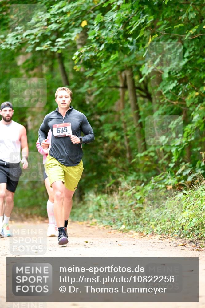 11.10.2026 - Bramfelder Halbmarathon 2026 Dr. Thomas Lammeyer http://msf.ph/oto/10822256 11.10.2026 10:33:51 Laufen 635, 98 meine-sportfotos.de