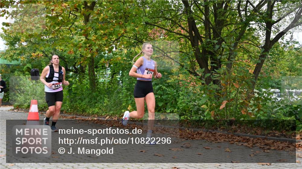 11.10.2026 - Bramfelder Halbmarathon 2026 J. Mangold http://msf.ph/oto/10822296 11.10.2026 10:13:04 Laufen 479, 547 meine-sportfotos.de