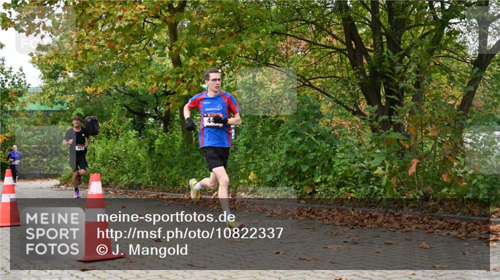 11.10.2026 - Bramfelder Halbmarathon 2026 J. Mangold http://msf.ph/oto/10822337 11.10.2026 10:13:59 Laufen 214, 319, 327, 444 meine-sportfotos.de