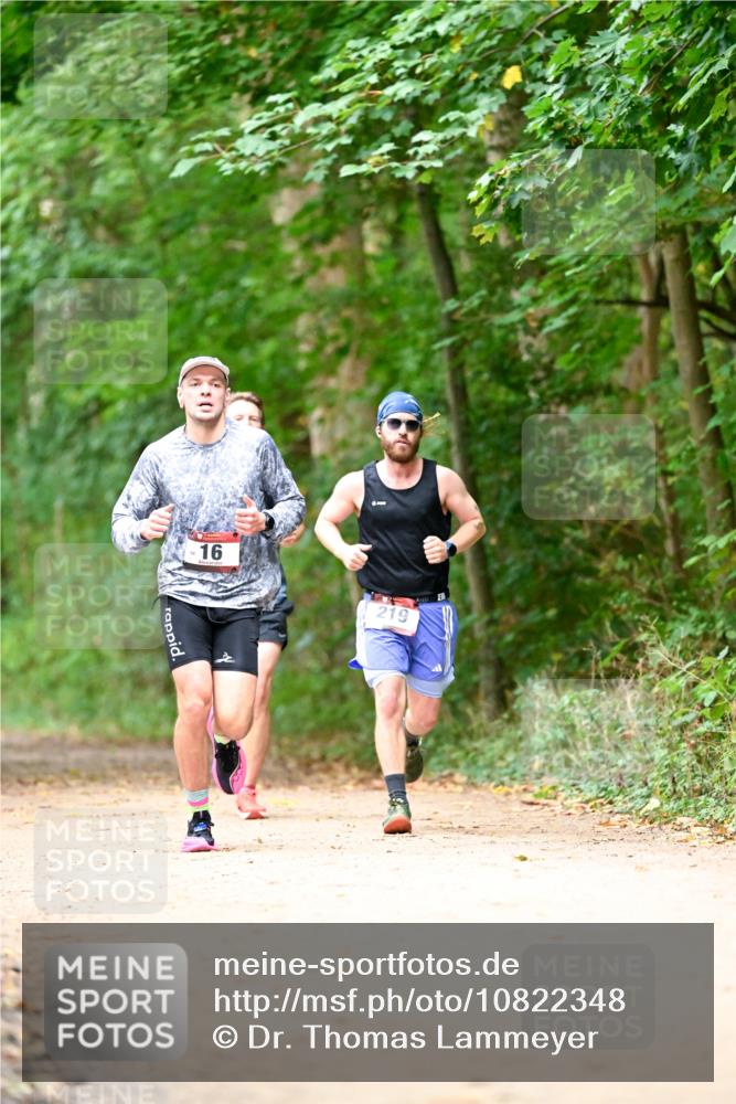 11.10.2026 - Bramfelder Halbmarathon 2026 Dr. Thomas Lammeyer http://msf.ph/oto/10822348 11.10.2026 10:34:11 Laufen 16, 2 meine-sportfotos.de