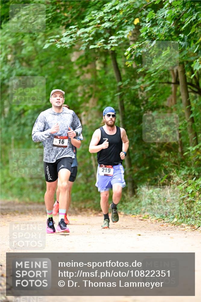 11.10.2026 - Bramfelder Halbmarathon 2026 Dr. Thomas Lammeyer http://msf.ph/oto/10822351 11.10.2026 10:34:11 Laufen 16, 219 meine-sportfotos.de
