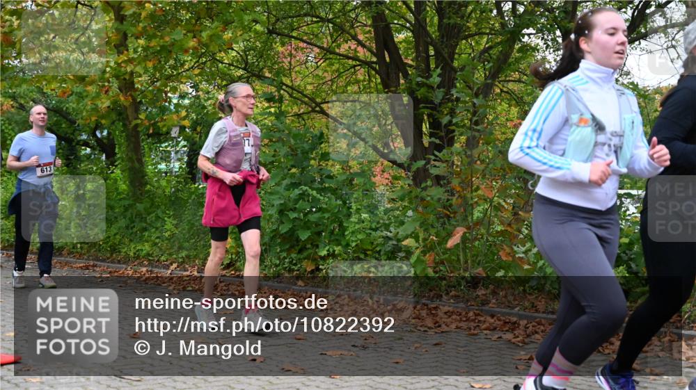 11.10.2026 - Bramfelder Halbmarathon 2026 J. Mangold http://msf.ph/oto/10822392 11.10.2026 10:15:34 Laufen 53, 354, 590, 613, 778 meine-sportfotos.de