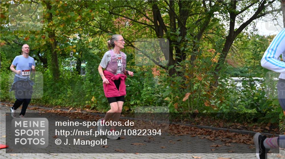 11.10.2026 - Bramfelder Halbmarathon 2026 J. Mangold http://msf.ph/oto/10822394 11.10.2026 10:15:35 Laufen 53, 354, 590, 613, 778 meine-sportfotos.de