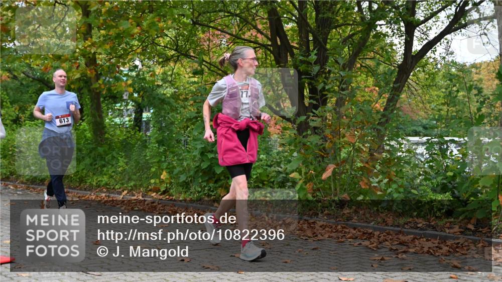 11.10.2026 - Bramfelder Halbmarathon 2026 J. Mangold http://msf.ph/oto/10822396 11.10.2026 10:15:35 Laufen 53, 354, 590, 613, 778 meine-sportfotos.de