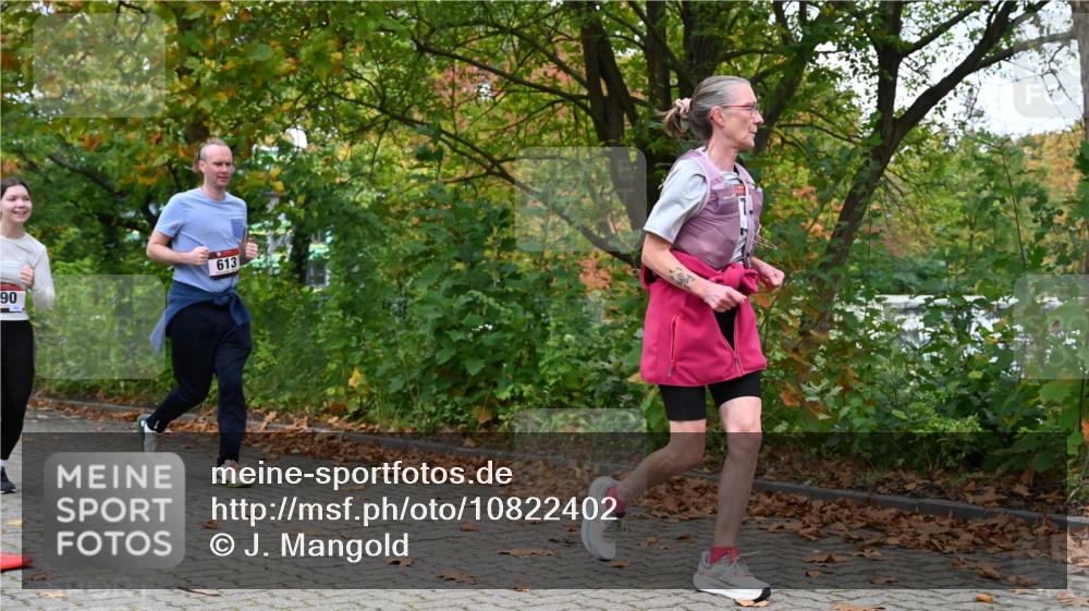 11.10.2026 - Bramfelder Halbmarathon 2026 J. Mangold http://msf.ph/oto/10822402 11.10.2026 10:15:35 Laufen 53, 354, 590, 613, 778 meine-sportfotos.de