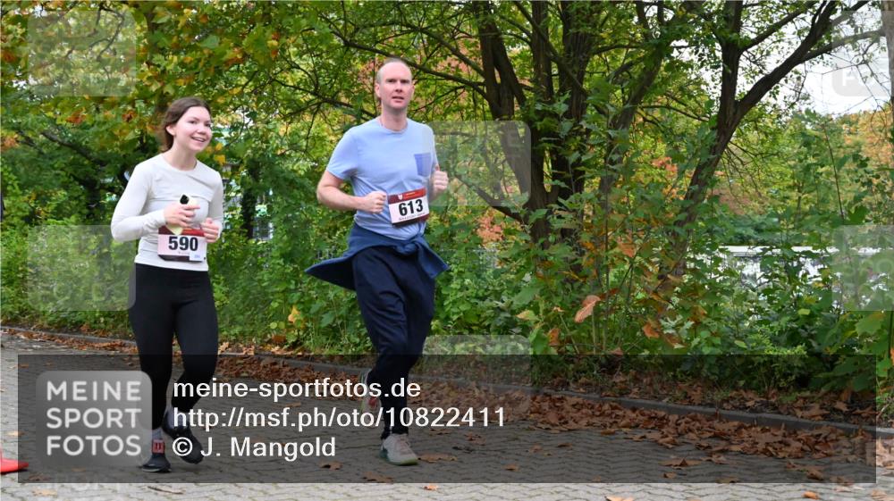 11.10.2026 - Bramfelder Halbmarathon 2026 J. Mangold http://msf.ph/oto/10822411 11.10.2026 10:15:37 Laufen 53, 354, 590, 613, 778 meine-sportfotos.de