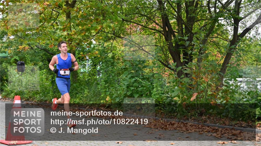 11.10.2026 - Bramfelder Halbmarathon 2026 J. Mangold http://msf.ph/oto/10822419 11.10.2026 10:15:45 Laufen 6 meine-sportfotos.de