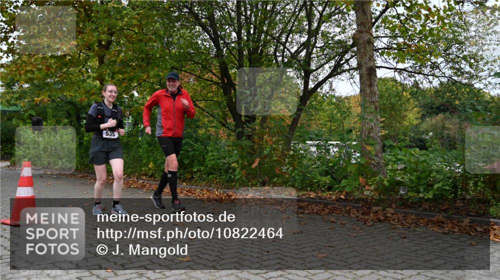 11.10.2026 - Bramfelder Halbmarathon 2026 J. Mangold http://msf.ph/oto/10822464 11.10.2026 10:17:07 Laufen 352, 535, 799 meine-sportfotos.de