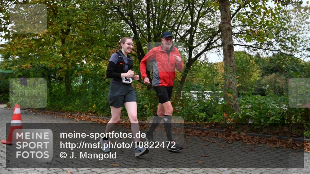 11.10.2026 - Bramfelder Halbmarathon 2026 J. Mangold http://msf.ph/oto/10822472 11.10.2026 10:17:08 Laufen 352, 535, 799 meine-sportfotos.de