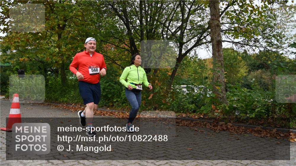 11.10.2026 - Bramfelder Halbmarathon 2026 J. Mangold http://msf.ph/oto/10822488 11.10.2026 10:17:39 Laufen 496, 568, 820 meine-sportfotos.de