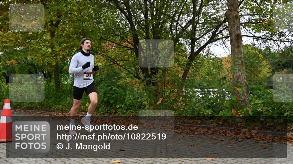11.10.2026 - Bramfelder Halbmarathon 2026 J. Mangold http://msf.ph/oto/10822519 11.10.2026 10:18:19 Laufen 455 meine-sportfotos.de