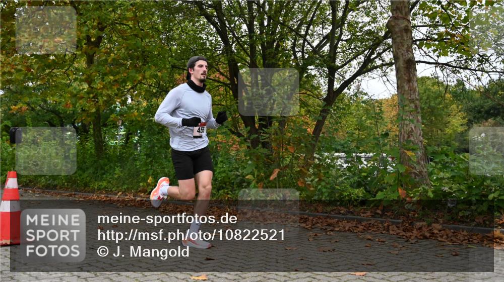 11.10.2026 - Bramfelder Halbmarathon 2026 J. Mangold http://msf.ph/oto/10822521 11.10.2026 10:18:19 Laufen 455 meine-sportfotos.de