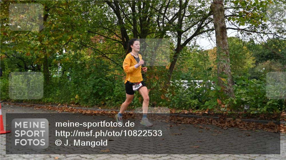 11.10.2026 - Bramfelder Halbmarathon 2026 J. Mangold http://msf.ph/oto/10822533 11.10.2026 10:18:34 Laufen 382 meine-sportfotos.de