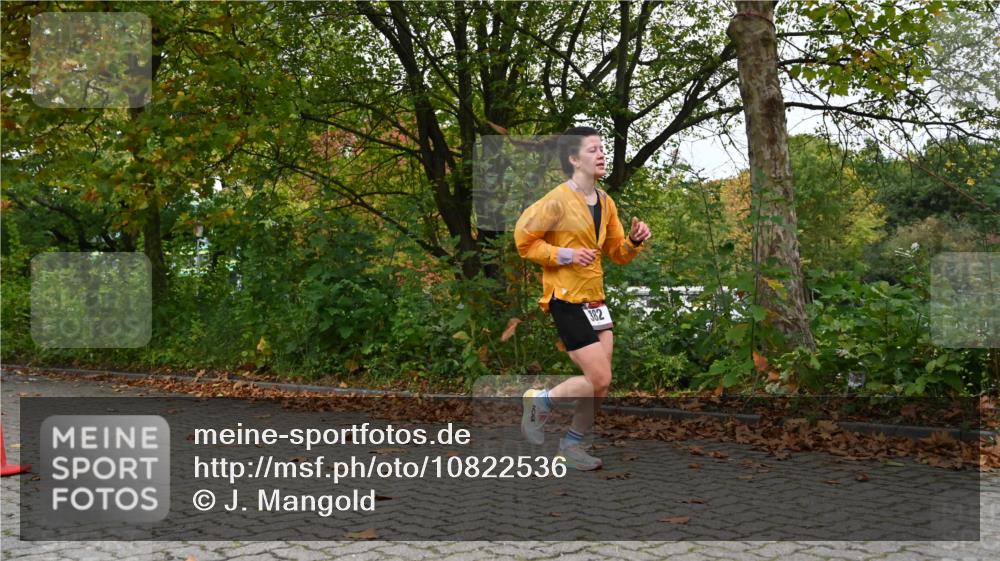 11.10.2026 - Bramfelder Halbmarathon 2026 J. Mangold http://msf.ph/oto/10822536 11.10.2026 10:18:34 Laufen 382 meine-sportfotos.de
