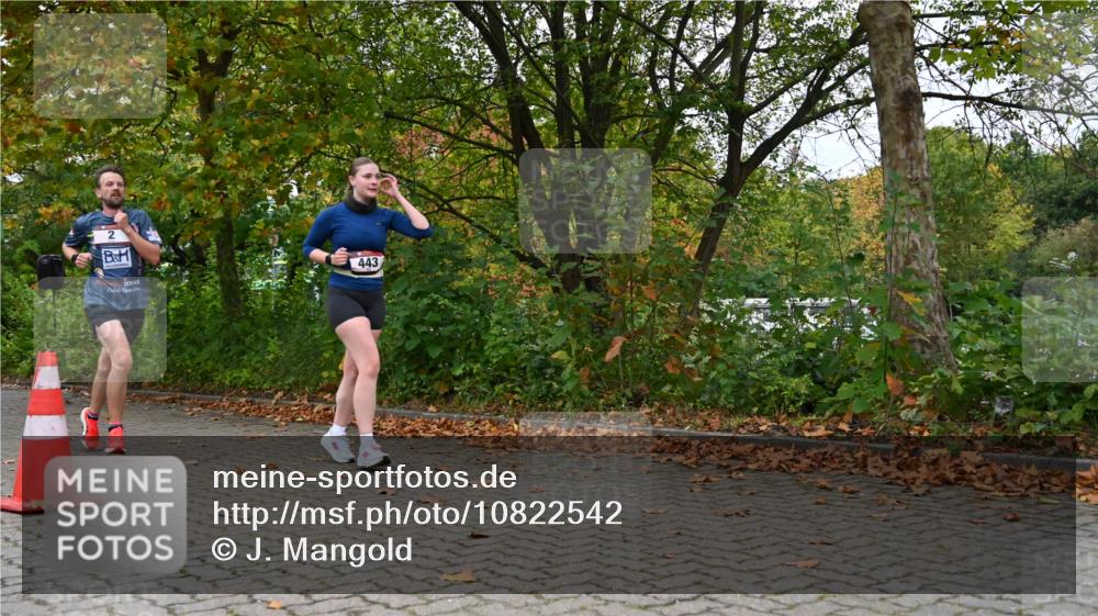 11.10.2026 - Bramfelder Halbmarathon 2026 J. Mangold http://msf.ph/oto/10822542 11.10.2026 10:18:48 Laufen 2, 443 meine-sportfotos.de
