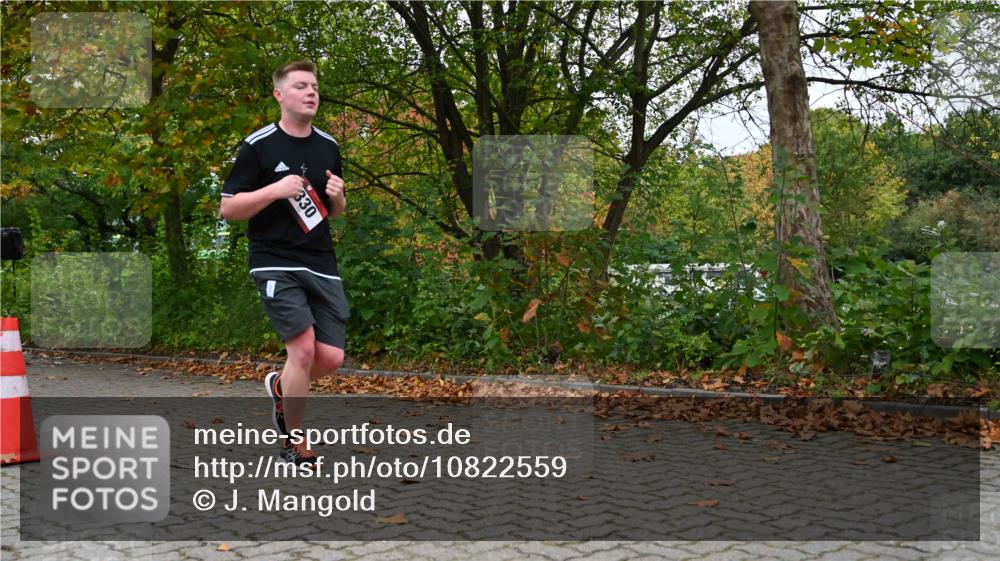 11.10.2026 - Bramfelder Halbmarathon 2026 J. Mangold http://msf.ph/oto/10822559 11.10.2026 10:18:52 Laufen 2, 330, 443 meine-sportfotos.de