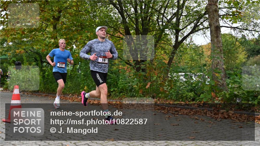11.10.2026 - Bramfelder Halbmarathon 2026 J. Mangold http://msf.ph/oto/10822587 11.10.2026 10:19:22 Laufen 16, 139, 271, 531 meine-sportfotos.de
