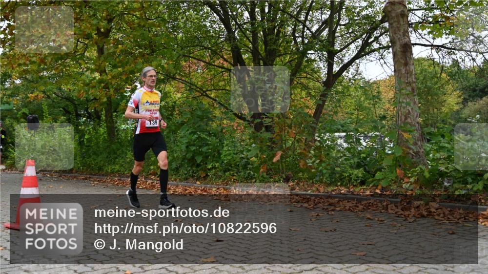 11.10.2026 - Bramfelder Halbmarathon 2026 J. Mangold http://msf.ph/oto/10822596 11.10.2026 10:19:25 Laufen 16, 139, 271, 531 meine-sportfotos.de