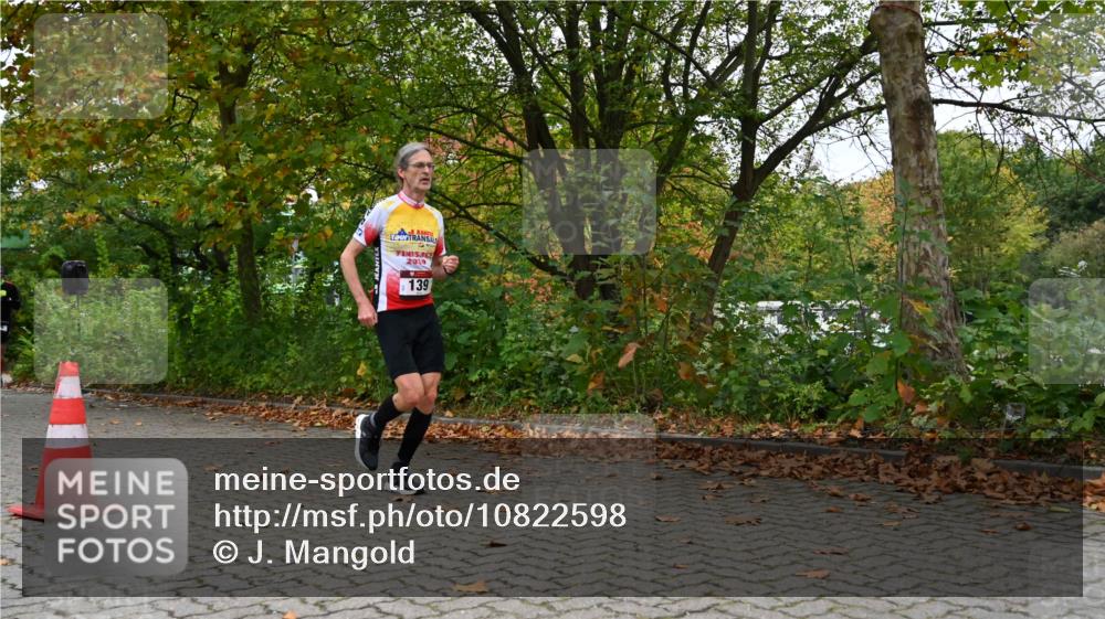 11.10.2026 - Bramfelder Halbmarathon 2026 J. Mangold http://msf.ph/oto/10822598 11.10.2026 10:19:25 Laufen 16, 139, 271, 531 meine-sportfotos.de