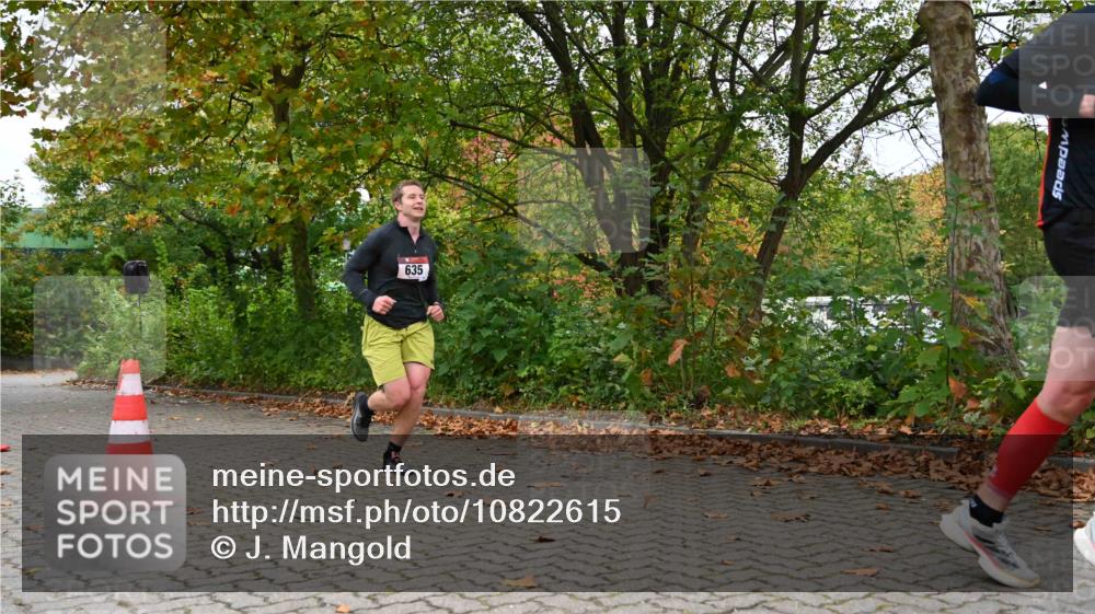 11.10.2026 - Bramfelder Halbmarathon 2026 J. Mangold http://msf.ph/oto/10822615 11.10.2026 10:19:30 Laufen 139, 336, 635 meine-sportfotos.de