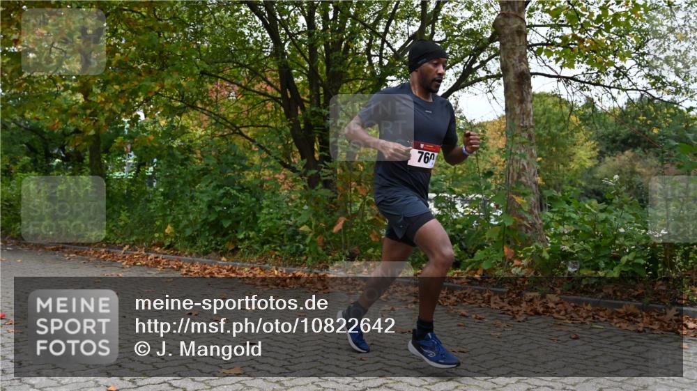 11.10.2026 - Bramfelder Halbmarathon 2026 J. Mangold http://msf.ph/oto/10822642 11.10.2026 10:20:11 Laufen 33, 219, 274, 760 meine-sportfotos.de