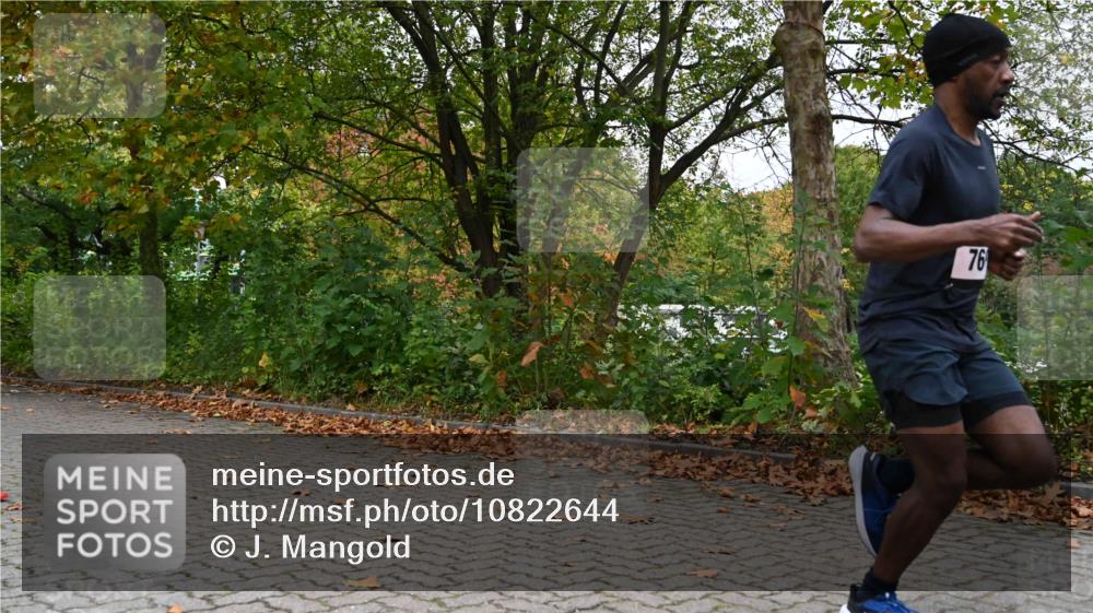 11.10.2026 - Bramfelder Halbmarathon 2026 J. Mangold http://msf.ph/oto/10822644 11.10.2026 10:20:11 Laufen 33, 219, 274, 760 meine-sportfotos.de