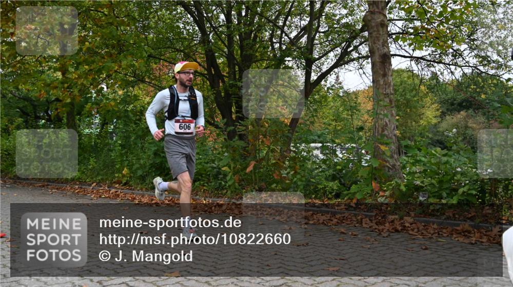 11.10.2026 - Bramfelder Halbmarathon 2026 J. Mangold http://msf.ph/oto/10822660 11.10.2026 10:20:15 Laufen 33, 606, 760 meine-sportfotos.de