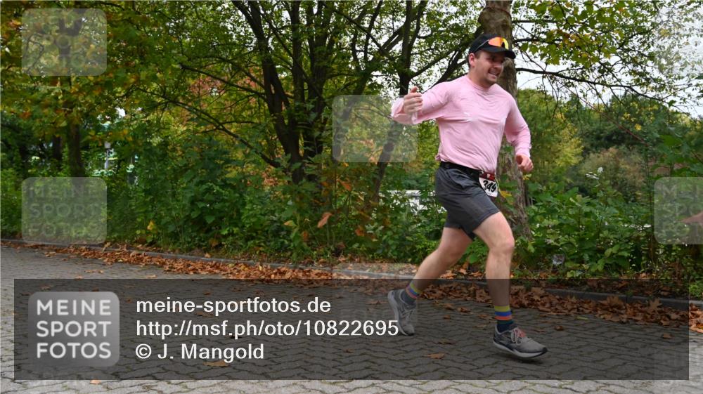 11.10.2026 - Bramfelder Halbmarathon 2026 J. Mangold http://msf.ph/oto/10822695 11.10.2026 10:20:57 Laufen 201, 262, 349 meine-sportfotos.de