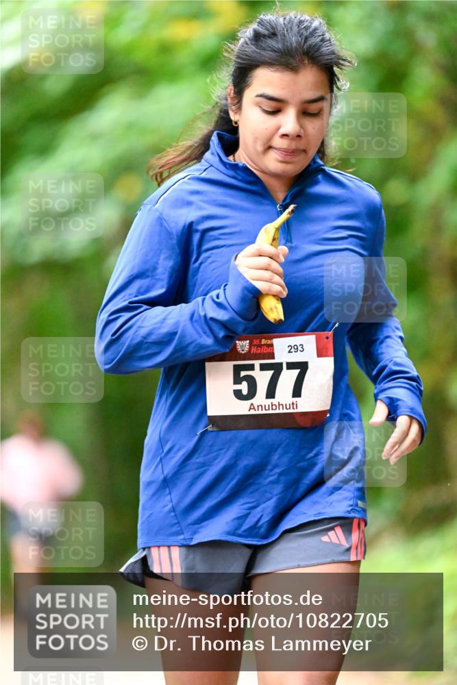 11.10.2026 - Bramfelder Halbmarathon 2026 Dr. Thomas Lammeyer http://msf.ph/oto/10822705 11.10.2026 10:35:56 Laufen 35, 293, 577 meine-sportfotos.de