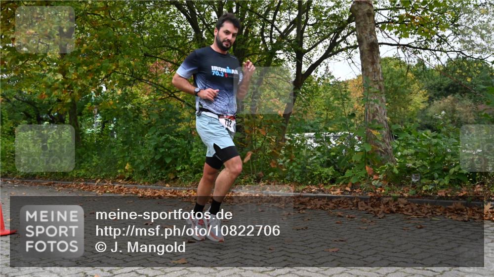11.10.2026 - Bramfelder Halbmarathon 2026 J. Mangold http://msf.ph/oto/10822706 11.10.2026 10:21:10 Laufen 732 meine-sportfotos.de