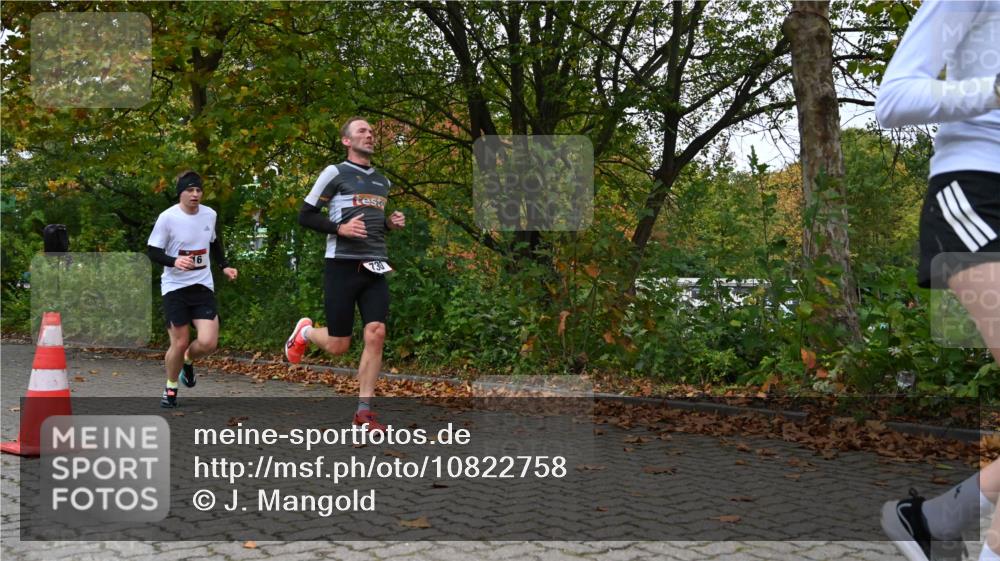11.10.2026 - Bramfelder Halbmarathon 2026 J. Mangold http://msf.ph/oto/10822758 11.10.2026 10:22:11 Laufen 230, 240, 272, 275, 730, 816 meine-sportfotos.de