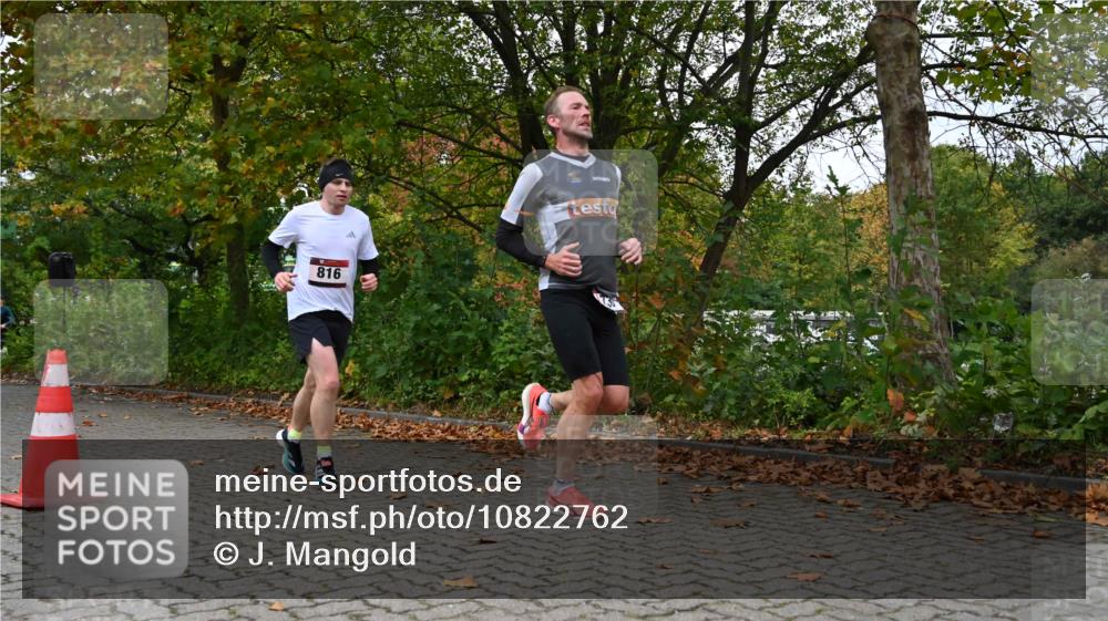 11.10.2026 - Bramfelder Halbmarathon 2026 J. Mangold http://msf.ph/oto/10822762 11.10.2026 10:22:11 Laufen 230, 240, 272, 275, 730, 816 meine-sportfotos.de