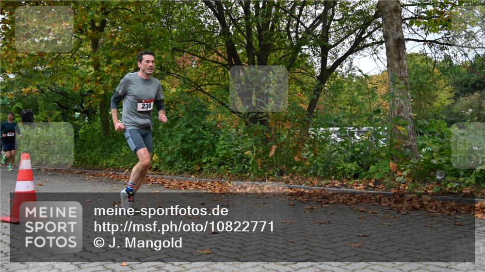 11.10.2026 - Bramfelder Halbmarathon 2026 J. Mangold http://msf.ph/oto/10822771 11.10.2026 10:22:15 Laufen 230, 275, 730, 814, 815, 816 meine-sportfotos.de