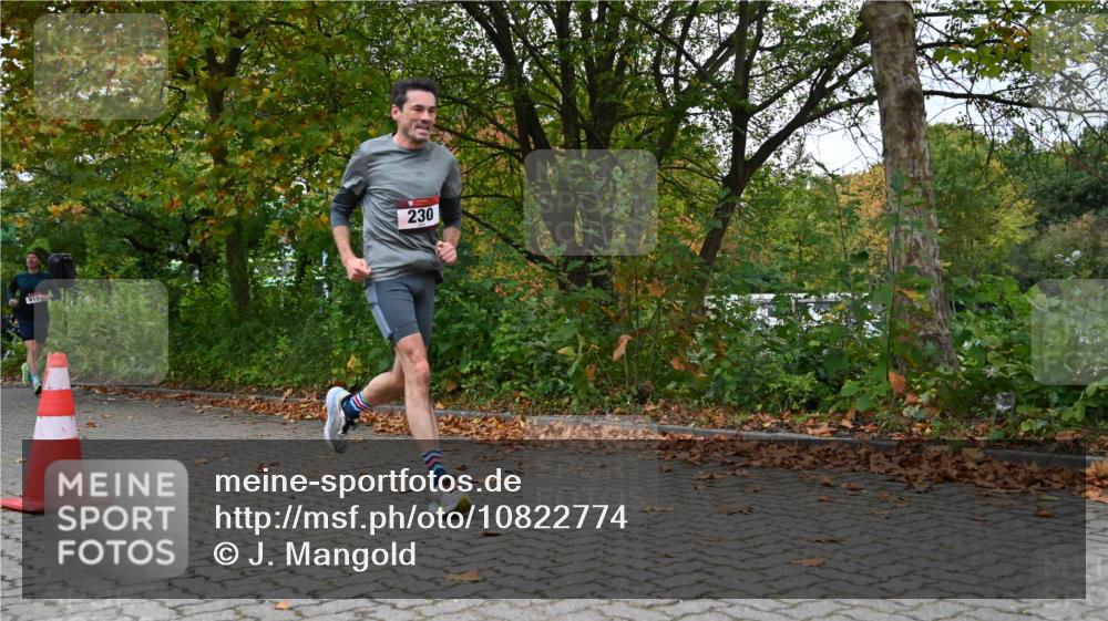 11.10.2026 - Bramfelder Halbmarathon 2026 J. Mangold http://msf.ph/oto/10822774 11.10.2026 10:22:15 Laufen 230, 275, 730, 814, 815, 816 meine-sportfotos.de
