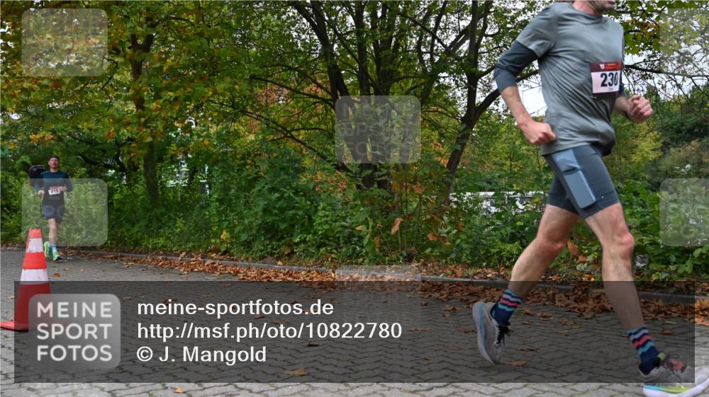 11.10.2026 - Bramfelder Halbmarathon 2026 J. Mangold http://msf.ph/oto/10822780 11.10.2026 10:22:16 Laufen 230, 275, 704, 730, 814, 815, 816 meine-sportfotos.de