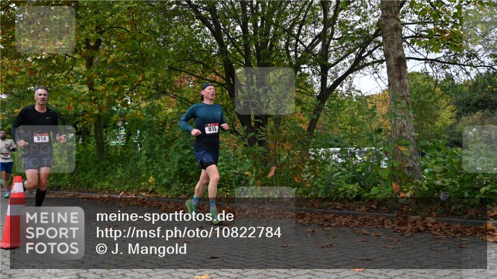 11.10.2026 - Bramfelder Halbmarathon 2026 J. Mangold http://msf.ph/oto/10822784 11.10.2026 10:22:18 Laufen 17, 230, 704, 730, 814, 815, 816 meine-sportfotos.de