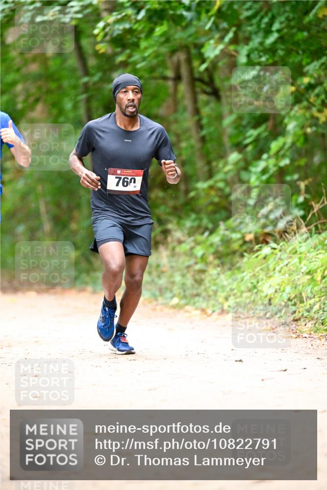 11.10.2026 - Bramfelder Halbmarathon 2026 Dr. Thomas Lammeyer http://msf.ph/oto/10822791 11.10.2026 10:36:11 Laufen 760 meine-sportfotos.de