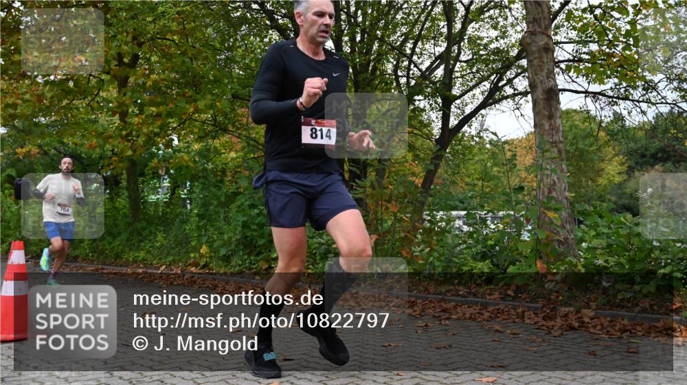 11.10.2026 - Bramfelder Halbmarathon 2026 J. Mangold http://msf.ph/oto/10822797 11.10.2026 10:22:19 Laufen 17, 230, 704, 814, 815 meine-sportfotos.de